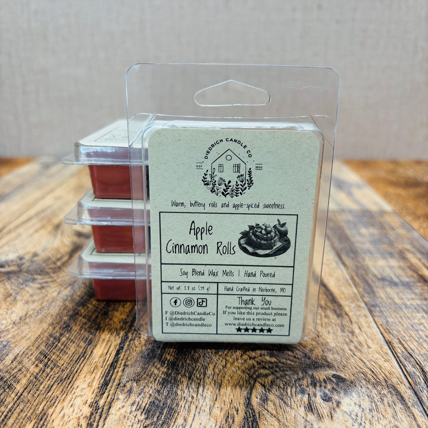 Apple Cinnamon Rolls | Hand Poured Scented Soy Candle